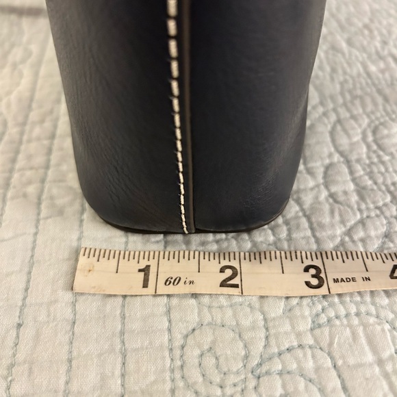 Dooney and Bourke Small Zip Top Crossbody in midnight blue, Smooth Leather - Picture 4 of 11